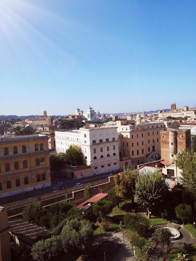 Superattico Sul Colosseo Rome Bagian luar foto