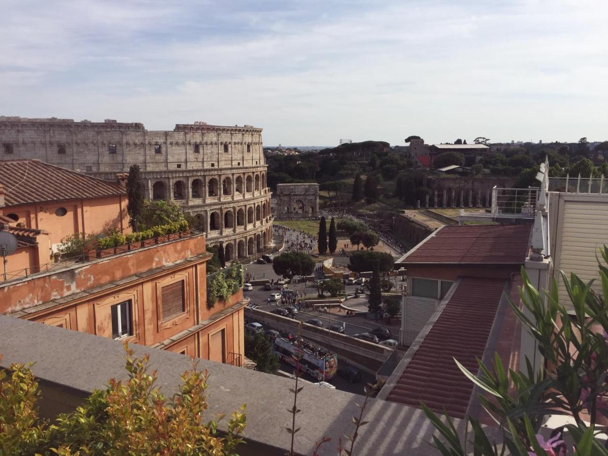 Superattico Sul Colosseo Rome Bagian luar foto